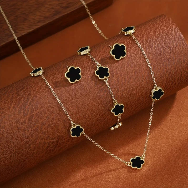 3Pcs/Set Lucky Five-Petal Flower Necklace Bracelet Earrings Set for Women Elegant Clover Fashion Party Jewelry Gifts Accessories